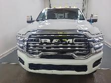 2025 Ram 3500 LIMITED LONGHORN CREW | DUALLY | MAX TOW PKG | - Photo 9