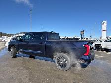 2026 Toyota Tundra Platinum SUNROOF / CREW CAB 4X4 / HEATED SEAT - Photo 3