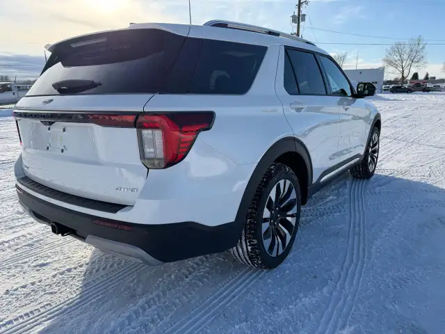 2026 Ford Explorer Platinum - Photo 6