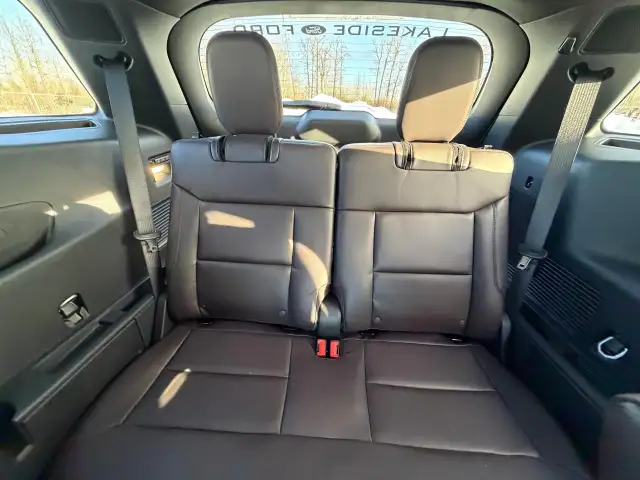 2026 Ford Explorer Platinum - Photo 10