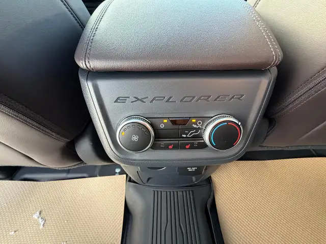 2026 Ford Explorer Platinum - Photo 12