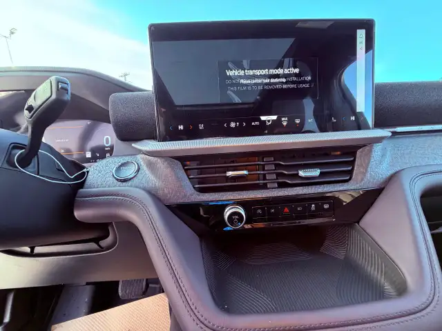 2026 Ford Explorer Platinum - Photo 14