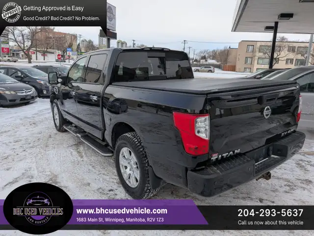2017 Nissan Titan 4WD Crew Cab S - Photo 4