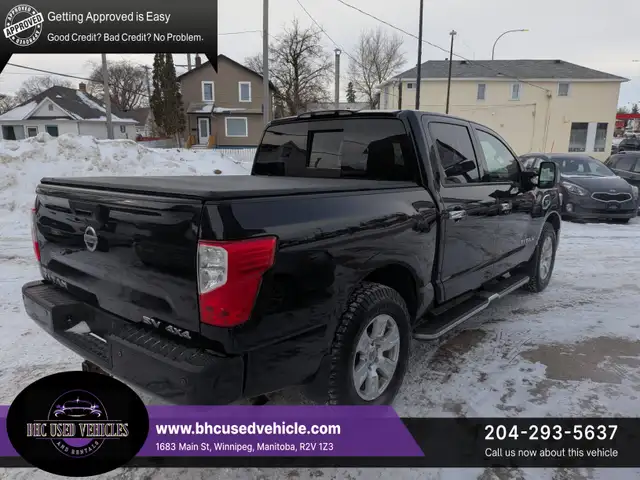 2017 Nissan Titan 4WD Crew Cab S - Photo 5