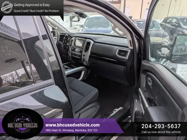 2017 Nissan Titan 4WD Crew Cab S - Photo 9
