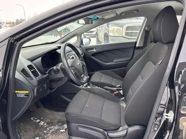 2018 Kia Forte - Photo 4