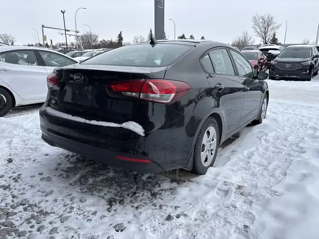 2018 Kia Forte - Photo 5