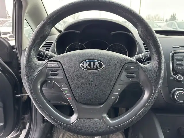 2018 Kia Forte - Photo 8