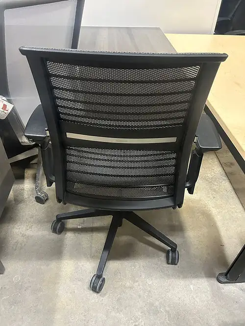 Steelcase Think V2 Chair! - Photo 4