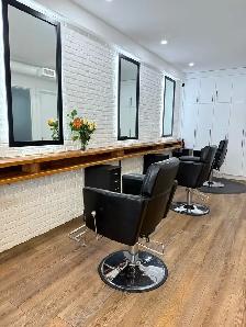 SALON CHAIR RENTAL - Photo 2