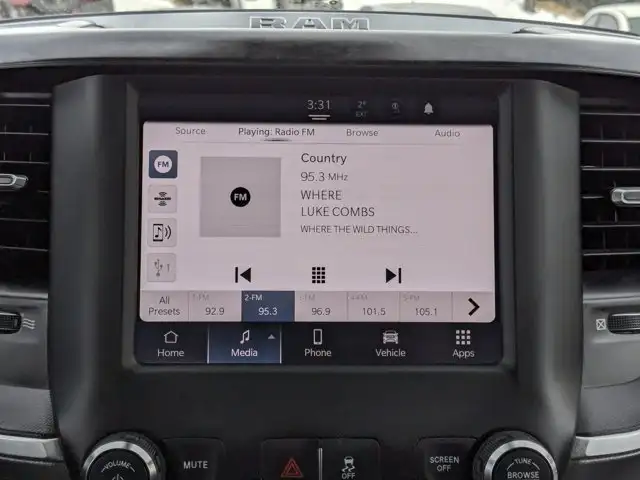 2024 Ram 3500 Big Horn - Level I - Back Up Cam - Farm Hauler - Photo 23