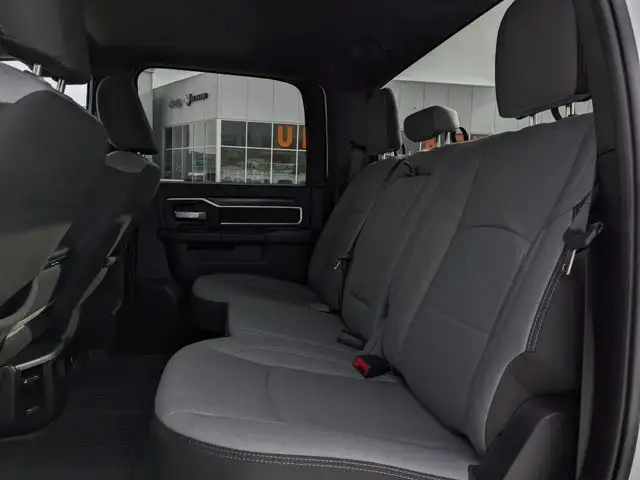 2024 Ram 3500 Big Horn - Level I - Back Up Cam - Farm Hauler - Photo 30