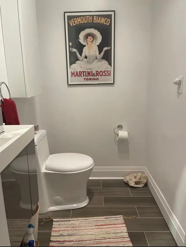 Gorgeous 2 Bed 1.5 Bath Upstairs Apartment - 13 Castle View