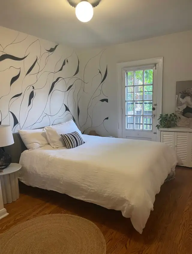 Gorgeous 2 Bed 1.5 Bath Upstairs Apartment - 13 Castle View - Photo 4