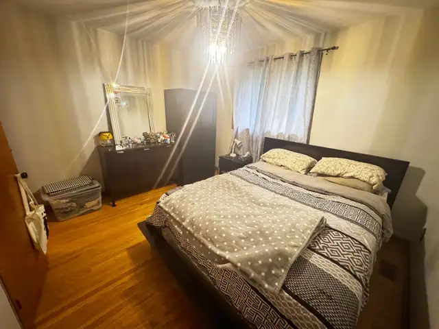 Private room or share - Photo 2