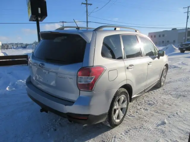 2015 Subaru Forester i Touring Sunroof, Rear Wiper FWD - Photo 4