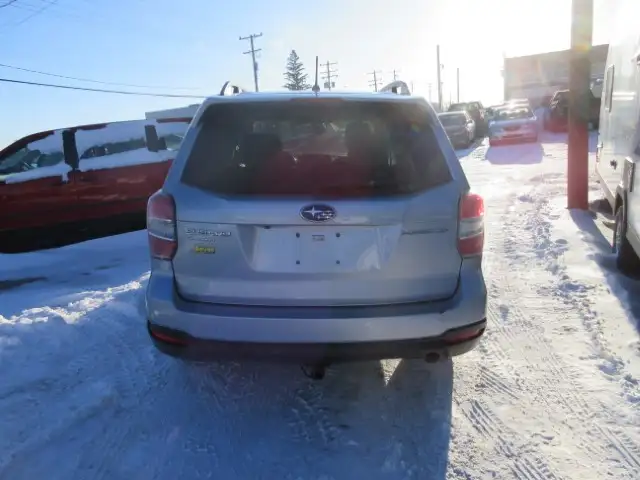 2015 Subaru Forester i Touring Sunroof, Rear Wiper FWD - Photo 5
