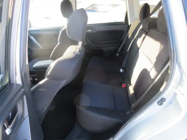 2015 Subaru Forester i Touring Sunroof, Rear Wiper FWD - Photo 14
