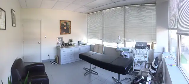 $850/mo – Private Corner Office for Rent – Hurontario/Queensway - Photo 6