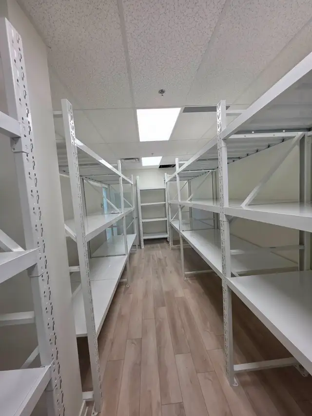 Heavy Duty Boltless Steel Shelving – Built for Contractors
