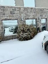 Bureau avec Garage Commercial à louer à Gatineau