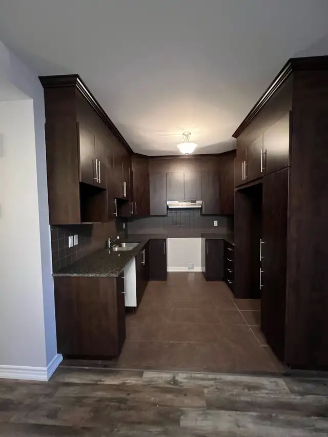 Joli condo 2 chambres - Beautiful 2 bedroom condo