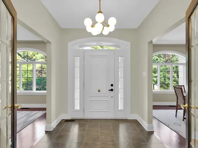 Beautiful bungalow in Greely for sale - 6196 Elkwood Dr - Photo 3