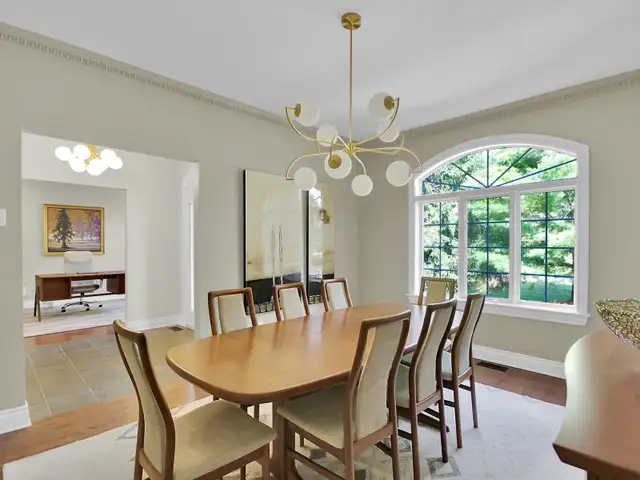 Beautiful bungalow in Greely for sale - 6196 Elkwood Dr - Photo 4