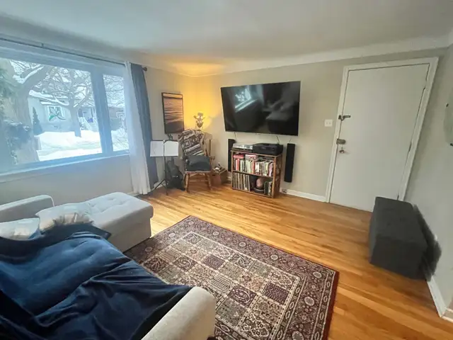 Spacious 2BR Wellington West / Tunneys Pasture April 1 - Photo 2