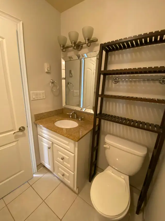 Bachelor Apartment - Photo 4