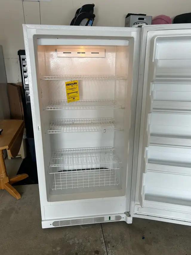 ENERGY Star 17 c.ft. Standup Freezer… LIKE NEW!