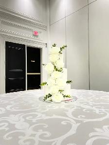 Milton Stunning wedding cakes GTA