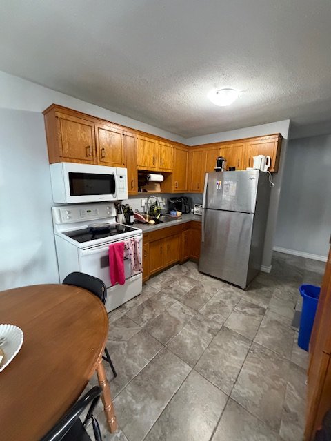 Waterloo Apartment For Rent - Photo 2