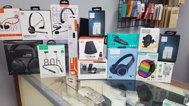 WE SELL PHONES - Photo 3