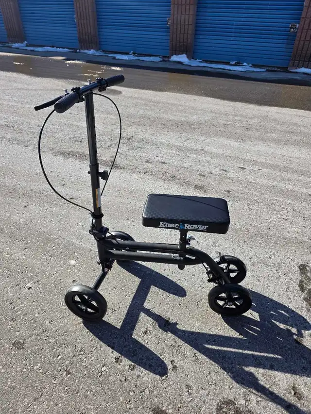 Knee Scooter - Excellent Condition - FREE Delivery
