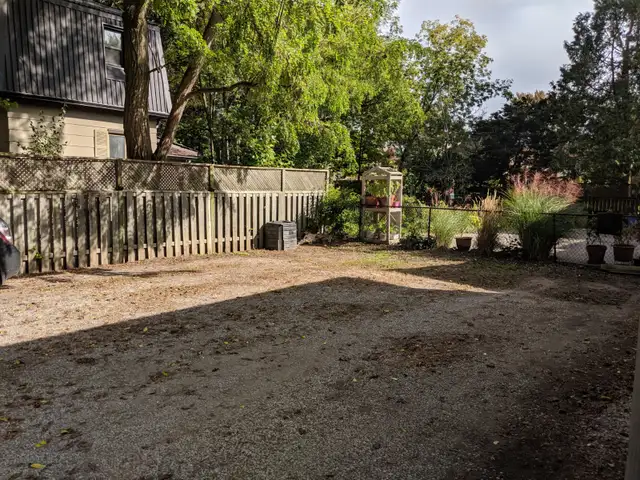 Laundry, Parking Large Apartment in Downtown Woodfield - Photo 12