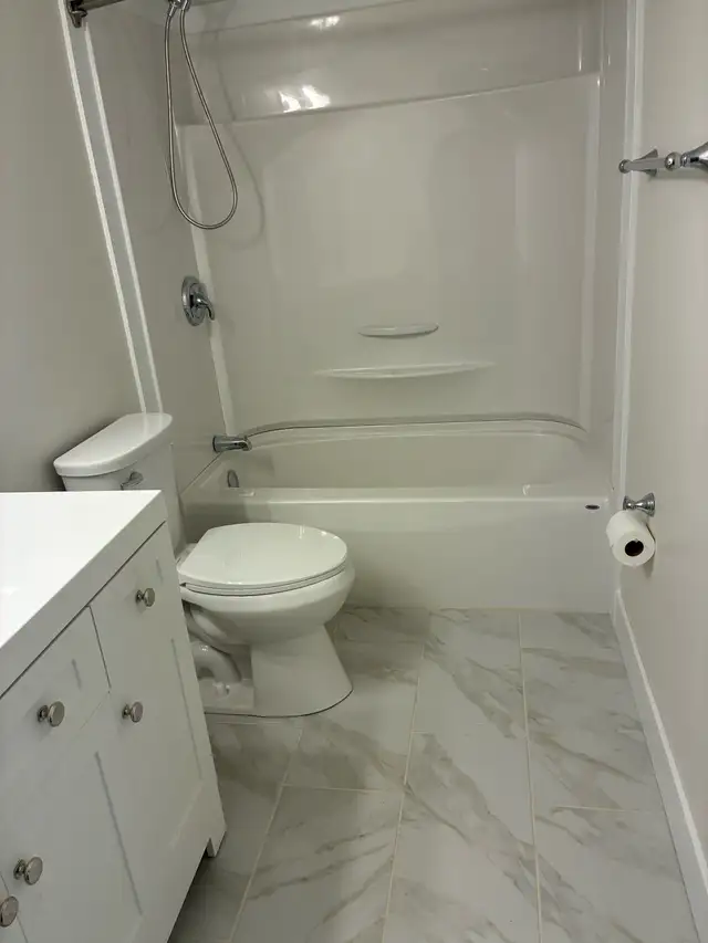 BRAND NEW 2 BDRM LUXURY APARTMENT  IN TWIN LAKES - Photo 8