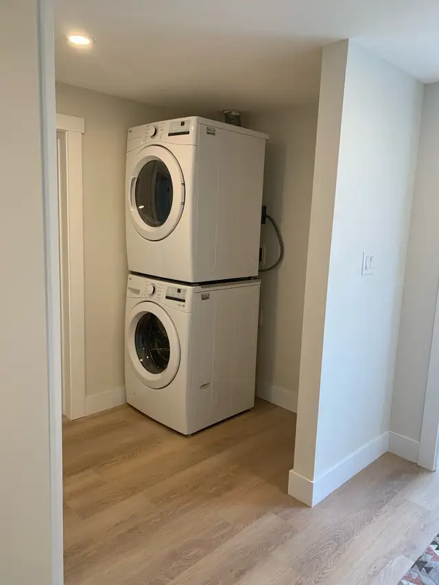 BRAND NEW 2 BDRM LUXURY APARTMENT  IN TWIN LAKES - Photo 9