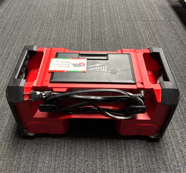 Milwaukee 2890-20 18V Jobsite radio & 3.5 mm Auxiliary (Tool - Photo 2