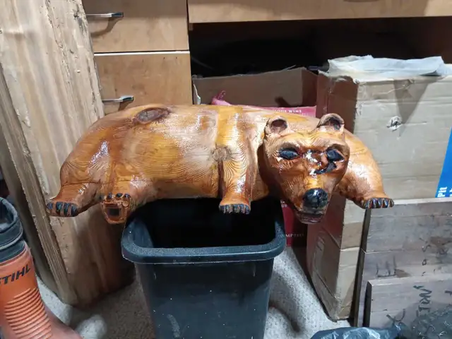 Chainsaw carving - Cedar Ledge Bear 19wx5hx10d weather resistant