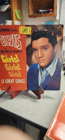 Elvis, Elvis Elvis.  Albums, 45's -  see description for list - Photo 9