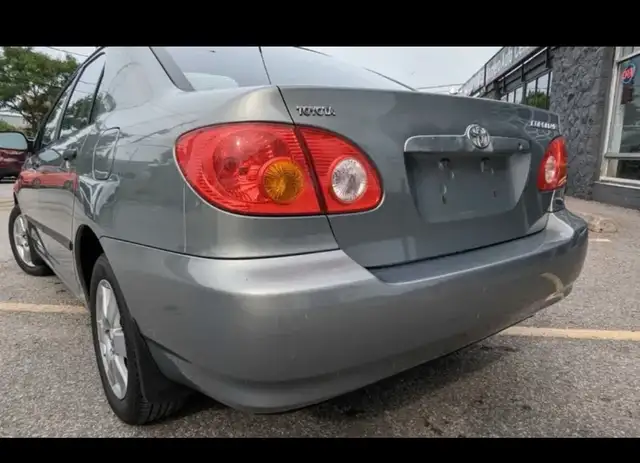 2003 Toyota Corolla - Photo 2