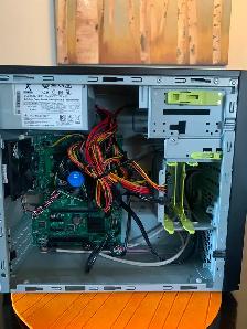 i5-8600 Desktop Computer for Sale in Excellent condition - Photo 4