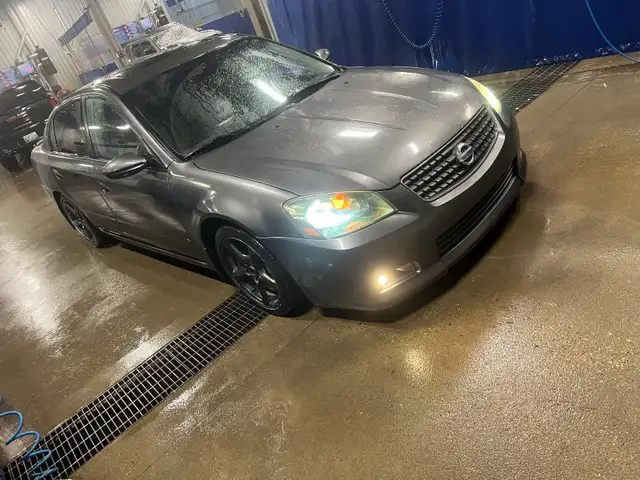 2005 Nissan Altima S E R