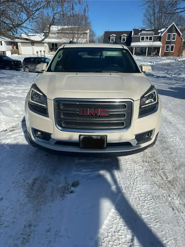 2014 GMC Acadia - Photo 2