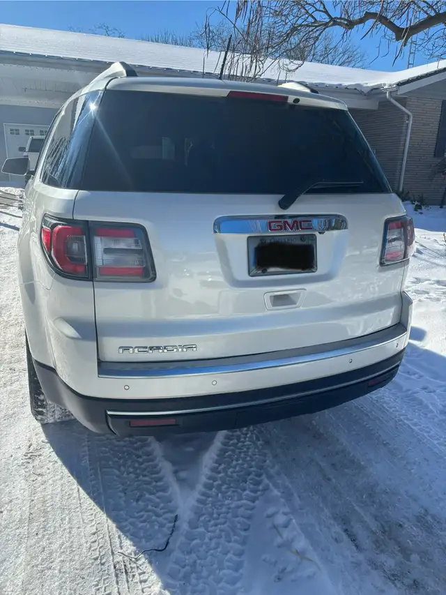 2014 GMC Acadia - Photo 3