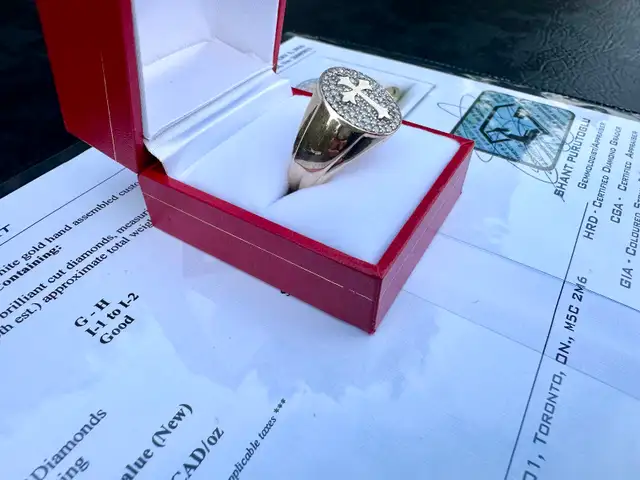 #760 - 10k Yellow & White Gold Diamond Cross Ring, Size 10 - Photo 3