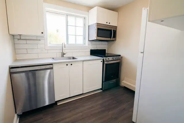 139 Oakdale Ave, St. Catharines - 2 Bedroom Upper Unit