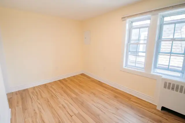 139 Oakdale Ave, St. Catharines - 2 Bedroom Upper Unit - Photo 7