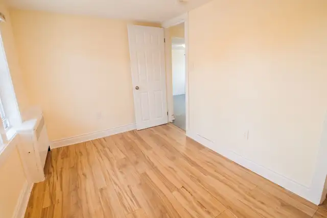 139 Oakdale Ave, St. Catharines - 2 Bedroom Upper Unit - Photo 8